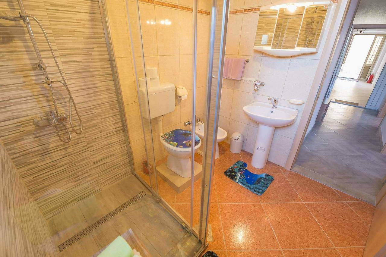 Apartmani Pod Nehajem เซนญ์ ภายนอก รูปภาพ